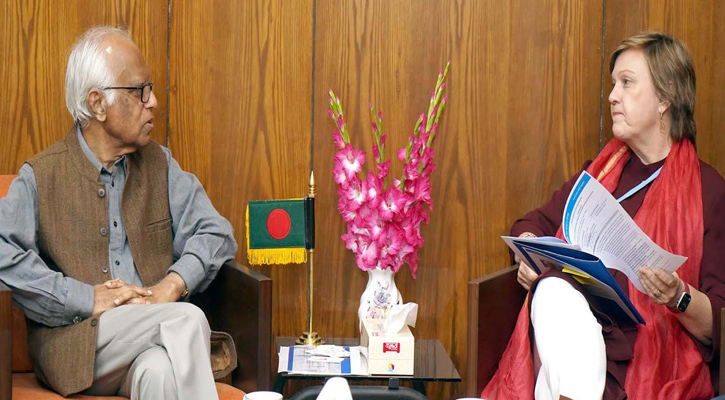পরিকল্পনা উপদেষ্টা ওয়াহিদউদ্দিন মাহমুদের সাথে ঢাকার আগারগাঁওয়ে মন্ত্রণালয়ে তাঁর অফিসকক্ষে আজ বাংলাদেশে ইউনিসেফের প্রতিনিধি Rana Flowers সাক্ষাৎ করেন।