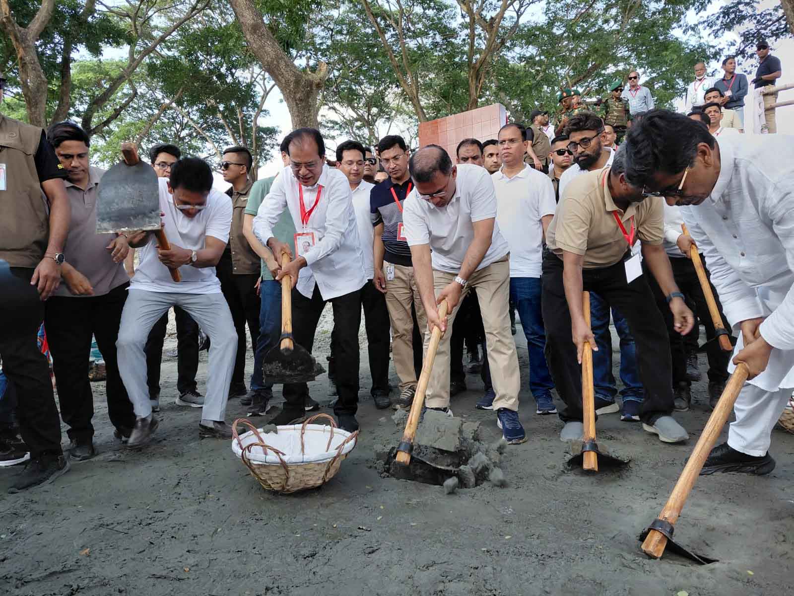 চাঁদপুর সদর উপজেলার বিশ্ব খাল পুনঃখননের শুভ উদ্বোধন করেন মাননীয় প্রধানমন্ত্রী তারেক রহমা