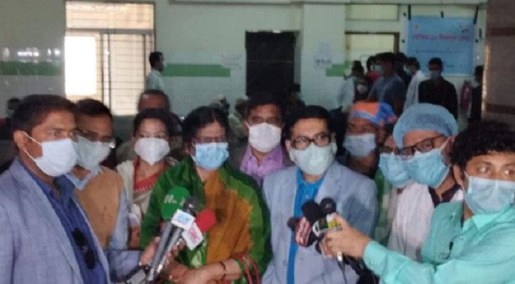 টিকা নিলেন আ.লীগের কেন্দ্রীয় নেতারা