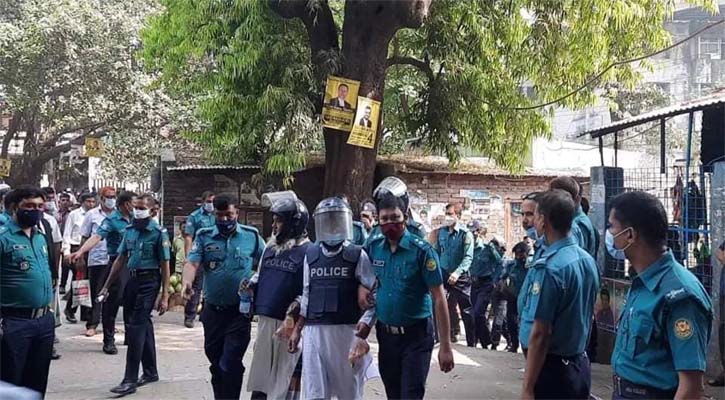 প্রধানমন্ত্রীর সমাবেশস্থলে বোমা পুঁতে রাখার মামলায় ১৪ জনের মৃত্যুদণ্ড