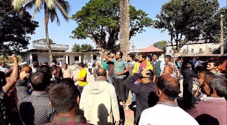 পঞ্চগড়ে চিনিকল রক্ষায় আখচাষী ও শ্রমিক কর্মচারীদের বিক্ষোভ