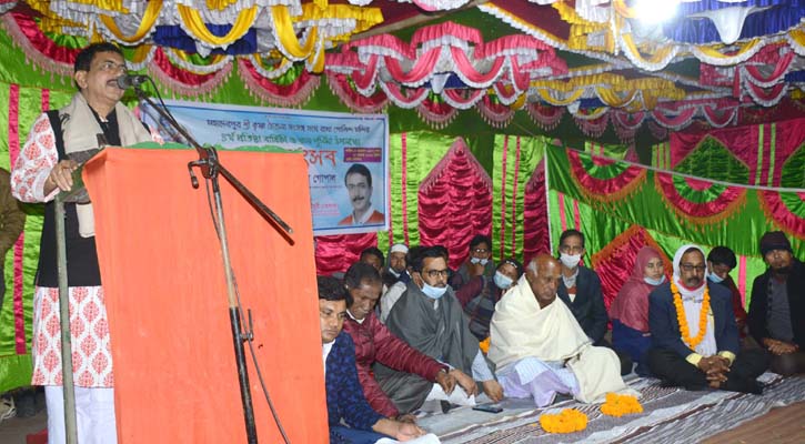 প্রধানমন্ত্রী জীবনের ঝুঁকি নিয়ে কাজ করে যাচ্ছেন : এমপি গোপাল