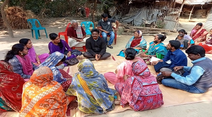 গোদাগাড়ীতে পিছিয়ে পড়া জনগোষ্ঠীর জীবনমানের উন্নয়নে পরিদর্শন