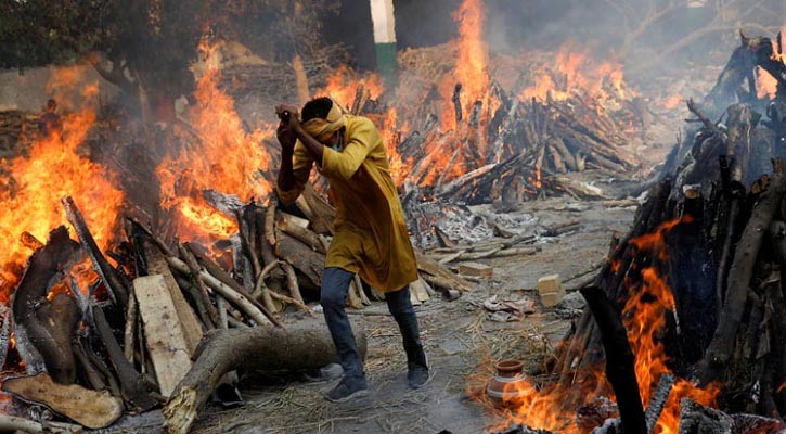 ভারতে গত ২৪ ঘণ্টায় আরও মৃত্যু ৪ হাজার ৯২ জন