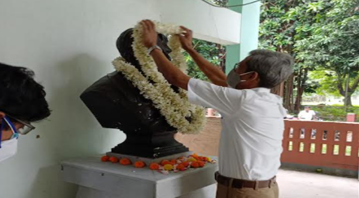 আচার্য প্রফুল্লচন্দ্র রায়ের ১৬১ তম জন্মদিনে বিশেষ অনুষ্ঠান 