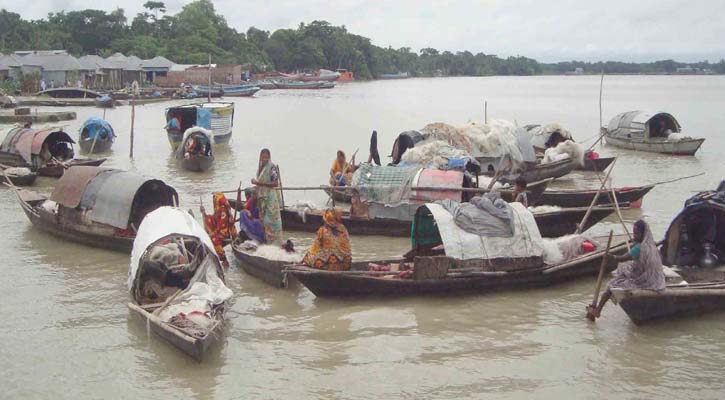 নৌকায় জন্ম,বিয়ে ও মৃত্যু!