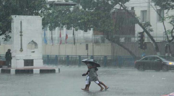 সারাদেশে ভারী থেকে অতি ভারী বর্ষণের সম্ভাবনা