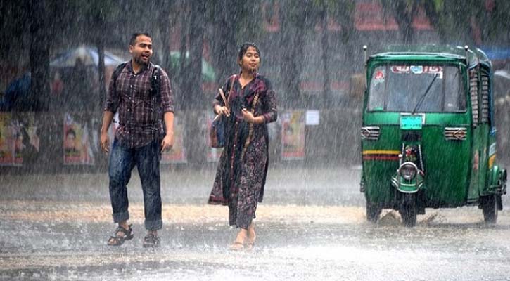 আজ সারাদেশে মাঝারি ধরনে ও ভারি বর্ষণের আভাস 