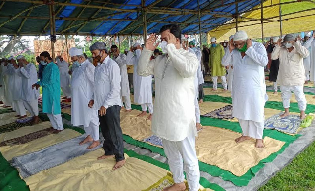 কল্যাণীবাসী মুসলমানরা ঈদুজ্জোহার নামাজ পড়লেন 