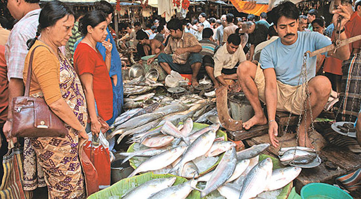 কলকাতায় বাংলাদেশের ইলিশের রমরমা বেচাকেনা