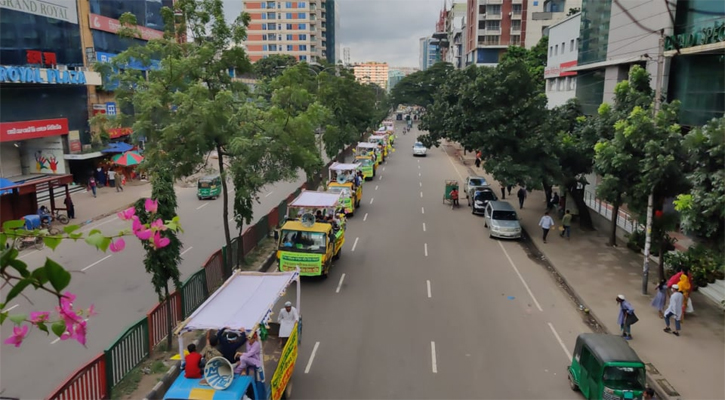 ঈদে মিলাদুন্নবী উপলক্ষে রাজারবাগ দরবার শরী‌ফের শতাধিক সু-সজ্জিত গাড়িতে র‌্যালী