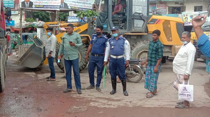 যানজট মুক্ত রাখতে টি আই হাবীবের প্রশংসনীয় উদ্যোগ