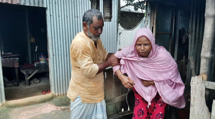 স্ত্রীর মৃত্যুর অপেক্ষা ছাড়া আর কোনো উপায় দেখছেন না মালেক