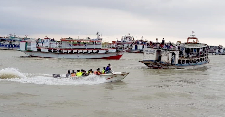 কাঁঠালবাড়ী-শিমুলিয়া রুটে নৌযান চলাচল স্বাভাবিক