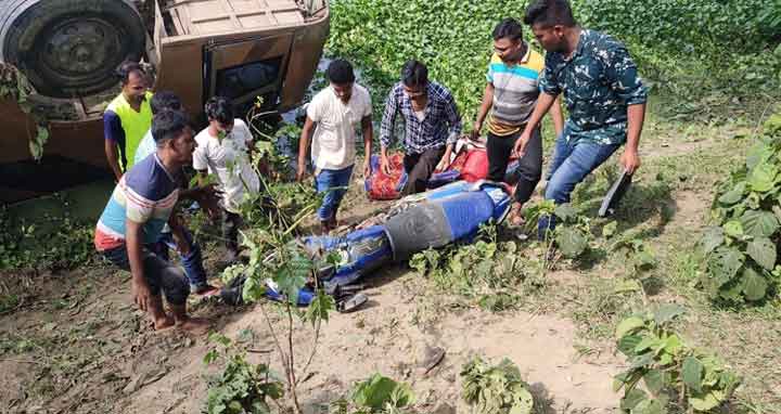 ব্রাহ্মণবাড়িয়ায় যাত্রীবাহী বাস খাদে পড়ে নিহত ৩