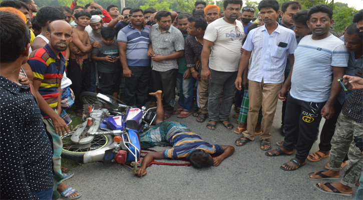 কুষ্টিয়ায় সড়ক দুর্ঘটনায় আ’লীগ কর্মী নিহত