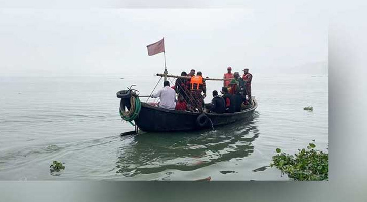 মেঘনায় ট্রলারডুবি : পুলিশ কনস্টেবলসহ নিখোঁজ ৮ জন