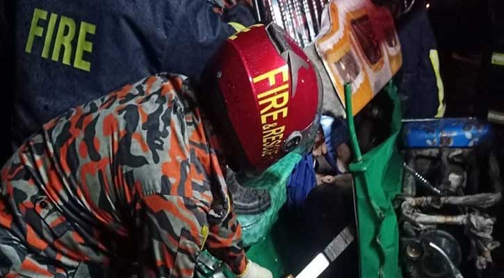 ভাঙ্গায় সিএনজি  উল্টে ২ পুলিশ নিহত; ৩ পুলিশ সহ আহত-৪