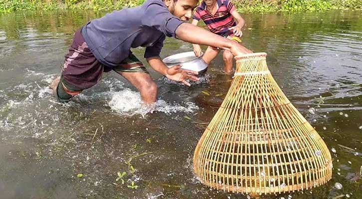 বরিশালের উজিরপুরে মাছ ধরার সরঞ্জাম
