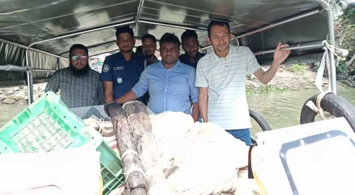 কাউখালীতে কচা নদী থেকে অর্ধ লক্ষাধিক টাকার বেড় জাল জব্দ