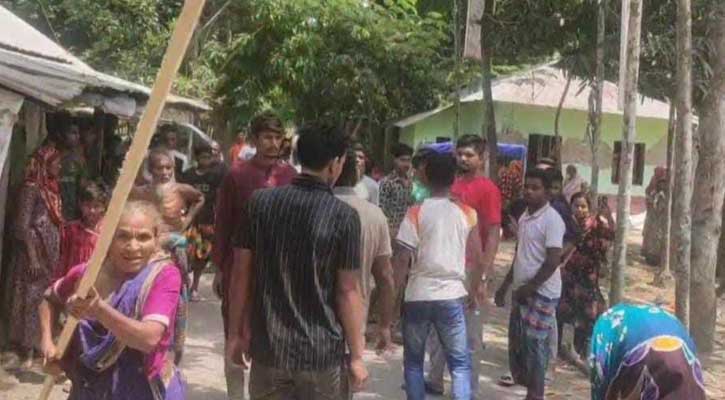 বাউফলে দুই গ্রুপের সংঘর্ষে সেনা সদস্যসহ আহত ১৪