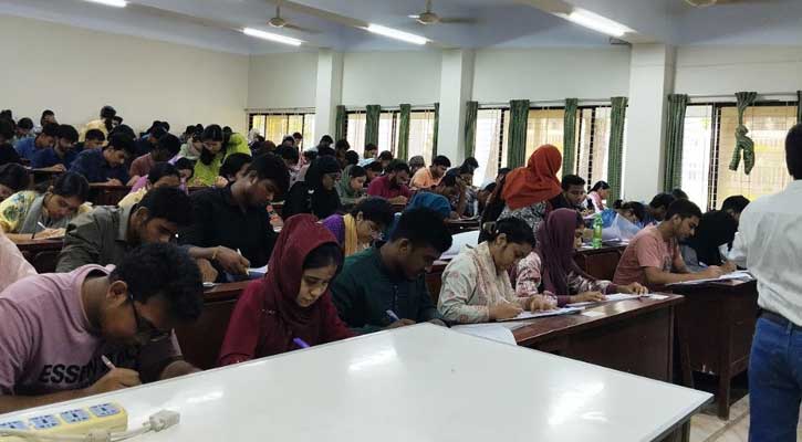 কৃষি গুচ্ছ ভর্তি পরীক্ষা সম্পন্ন করেছে বাকৃবি