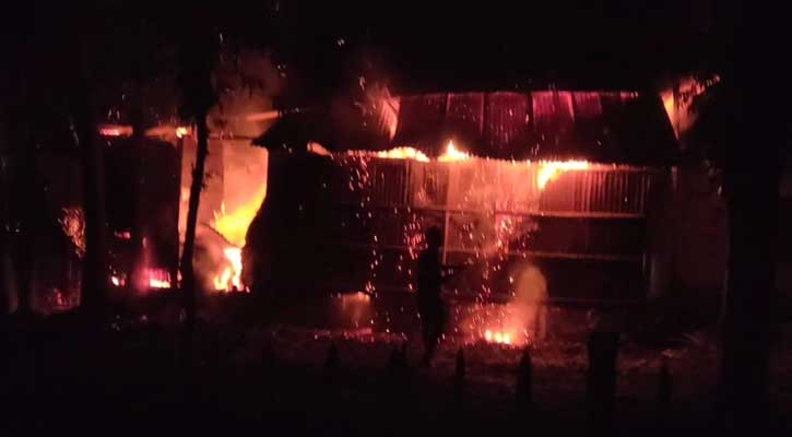 সাদ্দাম হোসেনের গ্রামের বাড়িতে আবারও অগ্নিসংযোগ, তদন্তে প্রশাসন
