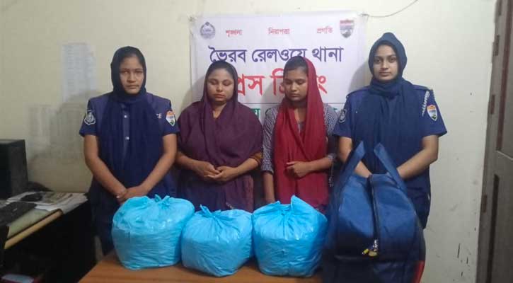 ভৈরবে গাঁজাসহ ২ নারী আটক