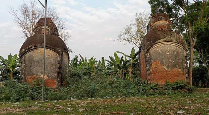 কালের সাক্ষী হয়ে আজও দাঁড়িয়ে জমিদার নফর পাল চৌধুরীর সিংহ দুয়ারী