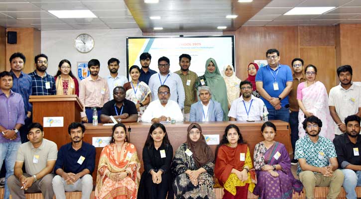 জলবায়ু পরিবর্তনের চ্যালেঞ্জ মোকাবেলায় প্রয়োজন দীর্ঘমেয়াদি উদ্যোগ: উপাচার্য