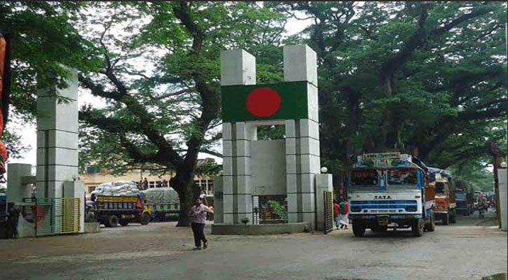 মে দিবস ও সাপ্তাহিক ছুটিতে বেনাপোল স্থলবন্দরে ২ দিন আমদানি-রপ্তানি বন্ধ