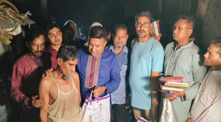 মধ্যরাতে অসহায় পরিবারের মাঝে ঈদের খাদ্যসামগ্রী নিয়ে হাজির বিএনপি নেতা কাজী শিপন