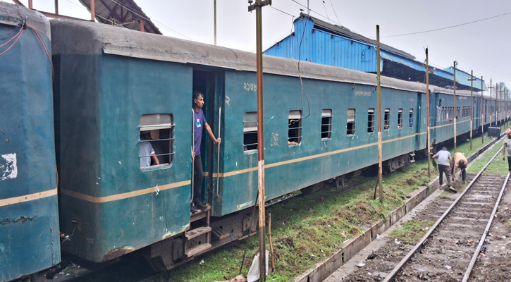 পবিত্র ঈদুল আজহা উপলক্ষে পার্বতীপুর-জয়দেবপুর রুটে স্পেশাল ট্রেন চালু