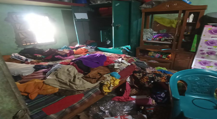 আড়াইহাজারে এক রাতে তিন বাড়িতে ডাকাতি ,নগদ টাকা স্বর্ণালংকার লুট আহত ১