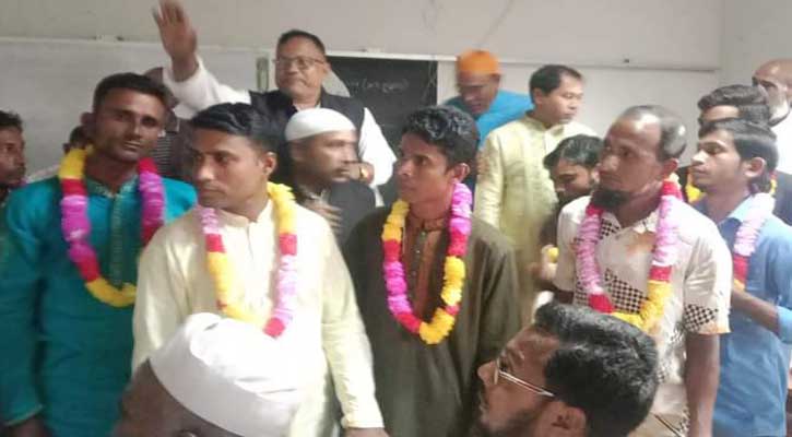 কেন্দুয়ায় বিএনপির ২৬ নেতাকর্মীর আওয়ামীলীগে যোগদান 