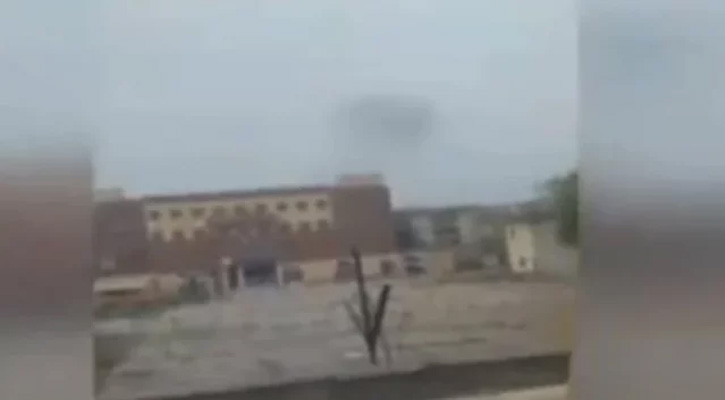 পাকিস্তানের লাহোরে একাধিক বিস্ফোরণ
