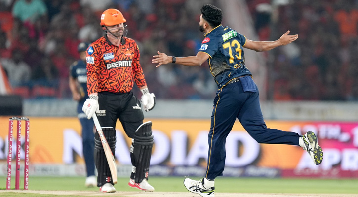 গুজরাটের বিপক্ষে মাত্র ১৫২ তুলতেই নাকানিচোবানি হায়দ্রাবাদের!