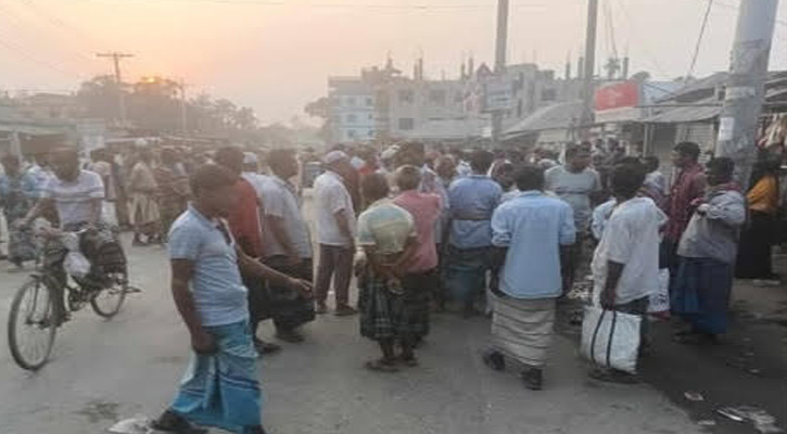 সাটুরিয়ায় বাড়তি মজুরি দিলেও মিলছে না ধান কাটার শ্রমিক