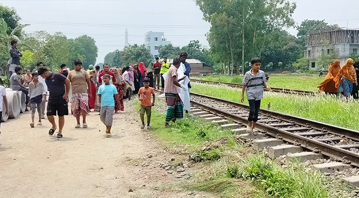 নরসিংদীতে ট্রেনের কাটায় প্রাণ হারালেন গৃহবধূ