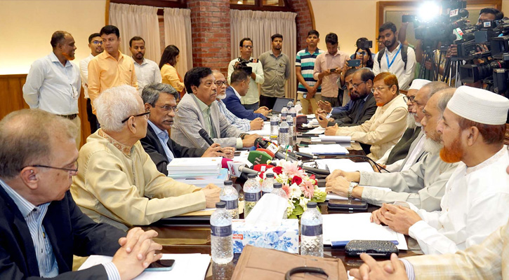 জামায়াত থেকে কিছু বিষয়ে পুনর্বিবেচনার পরামর্শ: আলী রীয়াজ