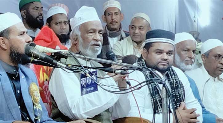 দেশে যার যার ধর্ম সবাই শান্তিতে পালন করবে : মঈন খান