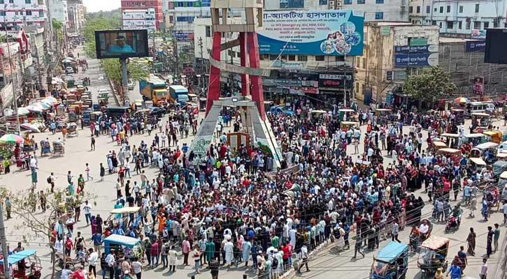 গাজায় ইসরাইলি বাহিনীর হামলার প্রতিবাদে নারায়ণগঞ্জে বিক্ষোভ মিছিল