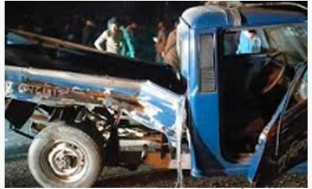চট্টগ্রামে পিকআপের ধাক্কা, ৪ পুলিশ সদস্য আহত
