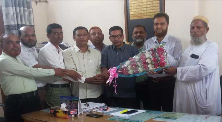 সুন্দরগঞ্জে নবাগত শিক্ষা অফিসারের সাথে শিক্ষক সমিতির মতবিনিময়