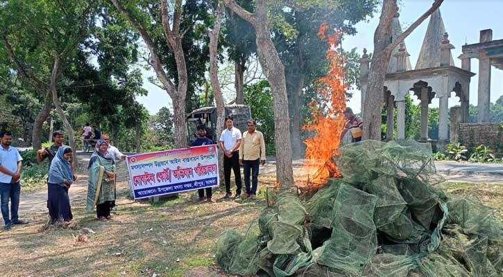 মাগুরার শ্রীপুরে অবৈধ চায়না দোয়াড় জাল জব্দ