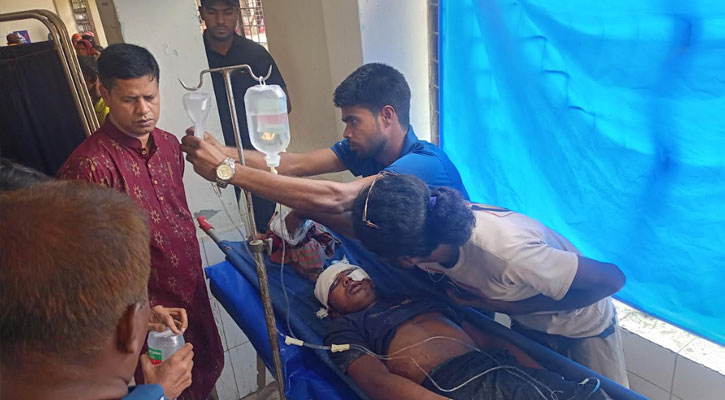 মৃত ভেবে ধান খেতে ফেলে যায় দুর্বৃত্তরা, রক্তাক্ত কিশোরকে উদ্ধার করলো পুলিশ