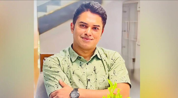 নরসিংদীতে স্ত্রী -সন্তানের সামনেই সাংবাদিকের উপর সন্ত্রাসীদের হামলা
