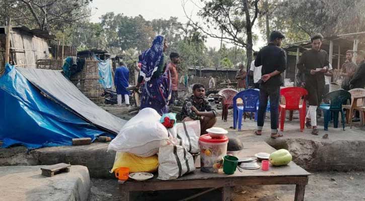 পীরগঞ্জে ৯ দিনমজুর পরিবার ১০ দিন ধরে খোলা আকাশের নিচে
