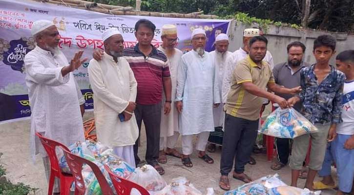 সোনারগাঁ উপজেলা আওয়ামী লীগের সদস্য কবির হোসেন’র ঈদ সামগ্রী বিতরণ