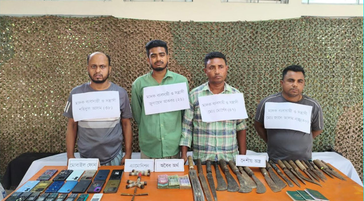 বোয়ালখালীতে সেনাবাহিনীর অভিযান ৪ জন গ্রেপ্তার